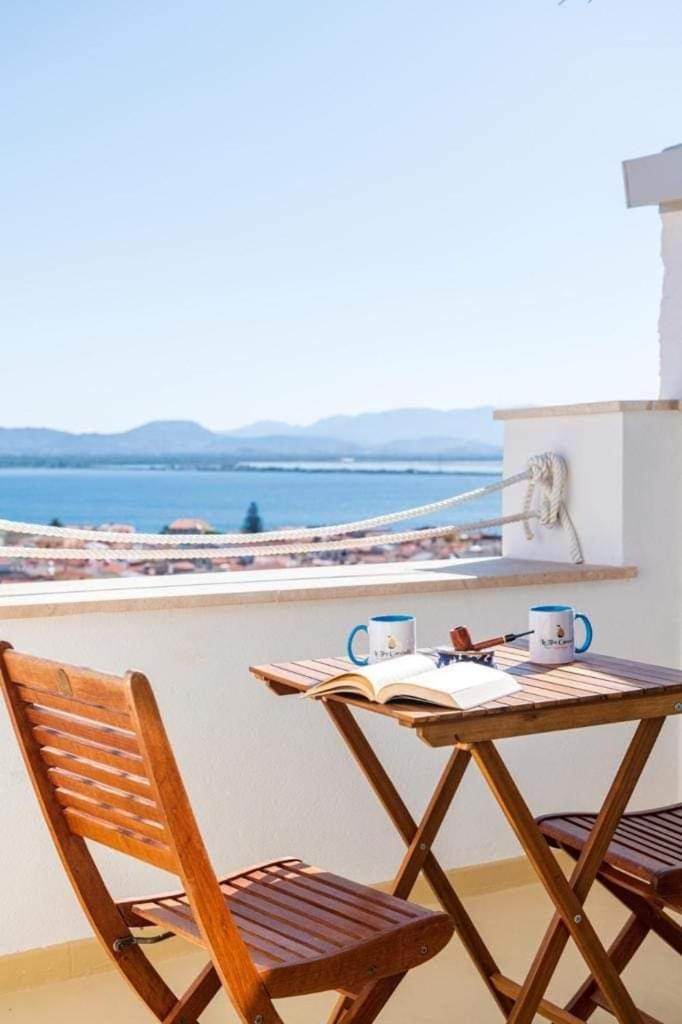 Hotel Le Tre Caravelle à SantʼAntìoco Extérieur photo